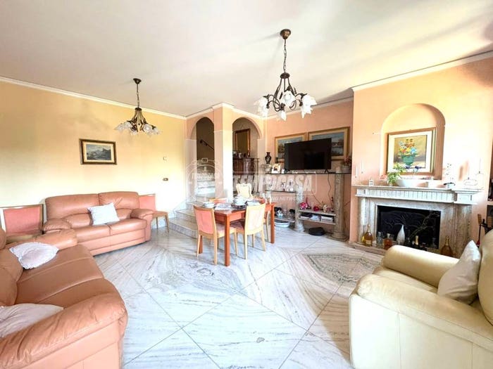 Casa quadrilocale in vendita in Via Statale, Fiorano, Fiorano Modenese