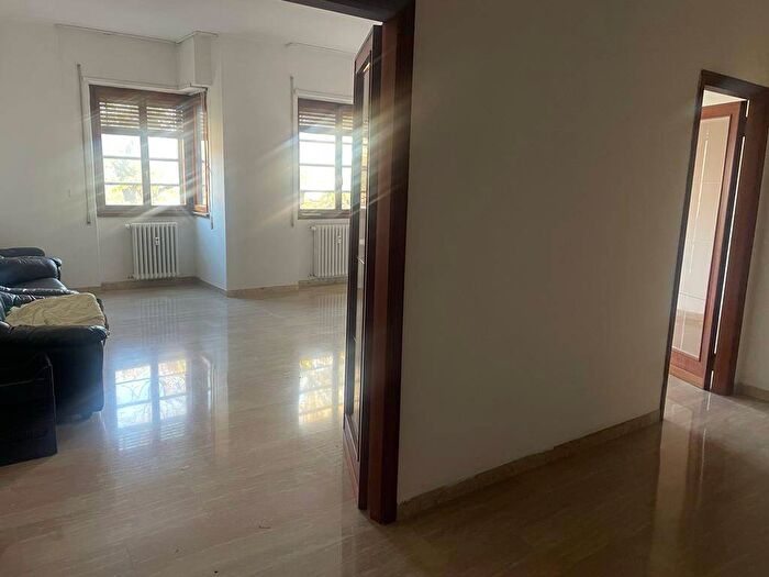 Appartamento con 6 locali in vendita in Viale della Vittoria, Mare, Pesaro