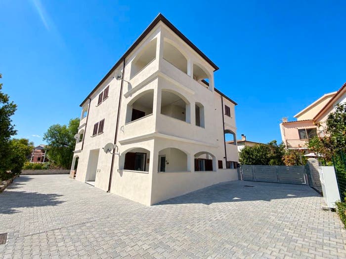 Appartamento trilocale in vendita in Via Vittorio Veneto, Centro, Posada