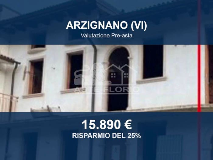 Casa bilocale in vendita in Via Salvadori SNC, Centro, Arzignano