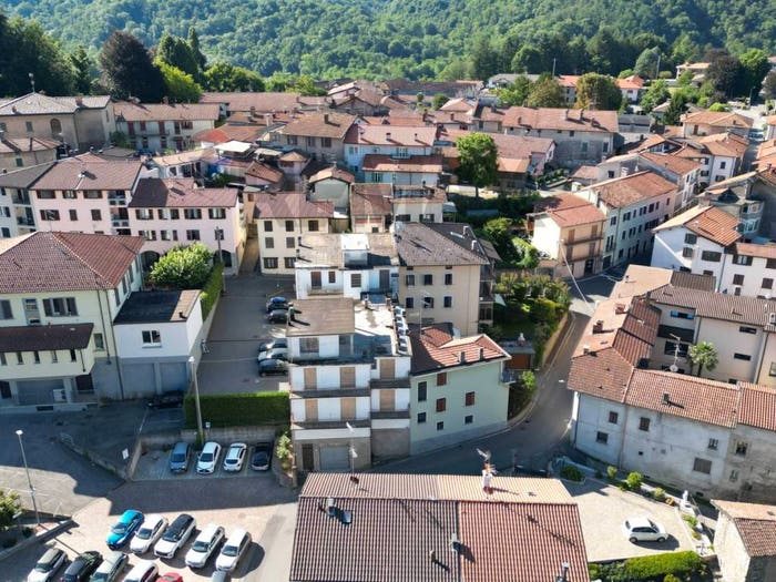 Casa con 6 locali in vendita in Rodero