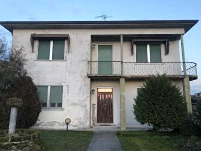Casa in vendita in San Rocco di Quistello MN Via Matilde di Canossa, San Rocco, Quistello