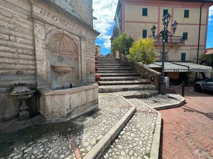 Appartamento trilocale in vendita in Via Quinzia, Centro, Poggio San Lorenzo