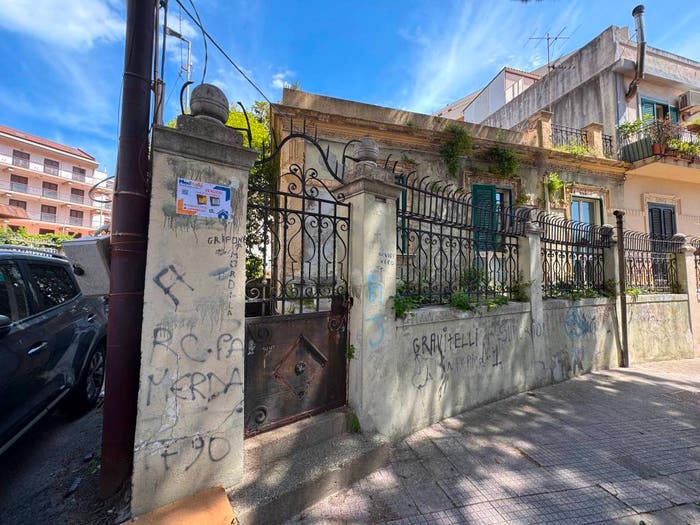 Casa quadrilocale in vendita in Via Pietro Castelli, Gravitelli, Messina