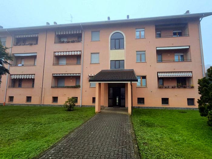 Appartamento con 5 locali in vendita in Via Alessandro Volta, Centro, Bellinzago Novarese