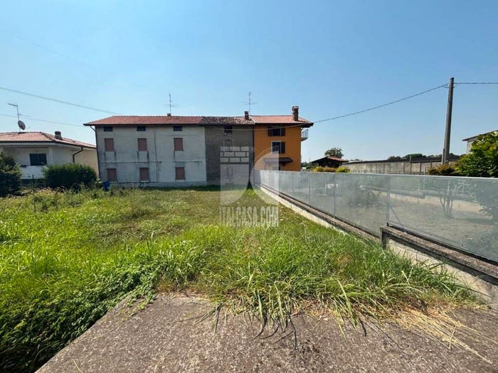Casa quadrilocale in vendita in Pontirolo Nuovo
