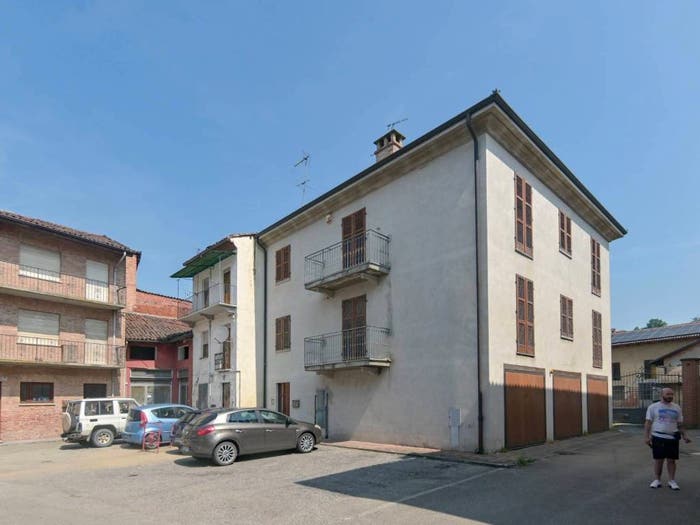 Appartamento quadrilocale in vendita in Via Umberto I, Centro, Castello di Annone