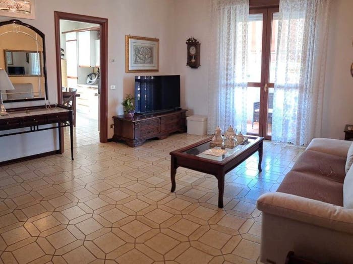 Appartamento quadrilocale in vendita in Albareto Mulini Nuovi, Modena
