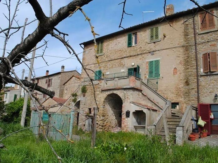 Casa con 5 locali in vendita in Cortona