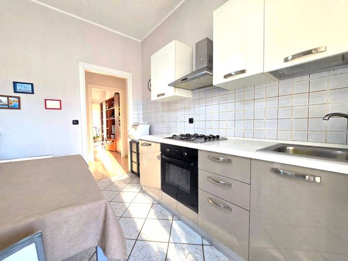 Appartamento quadrilocale in vendita in Borgo Piave Corso Europa Zona Ferrero, Alba