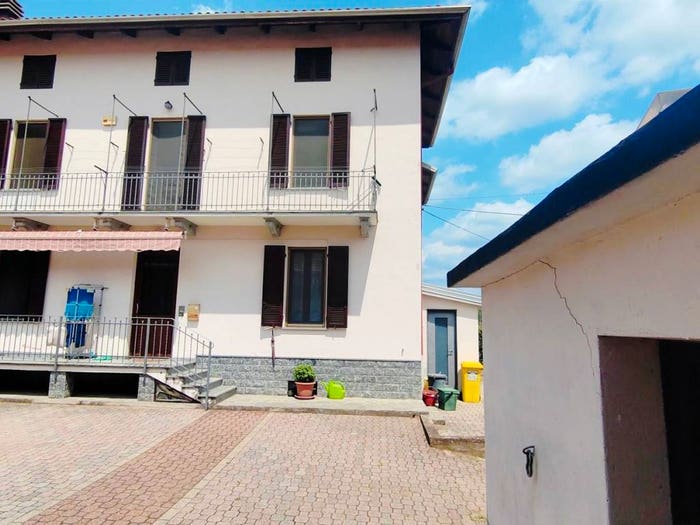 Casa con 6 locali in vendita in Strada alla Brignana, Chiavazza, Biella