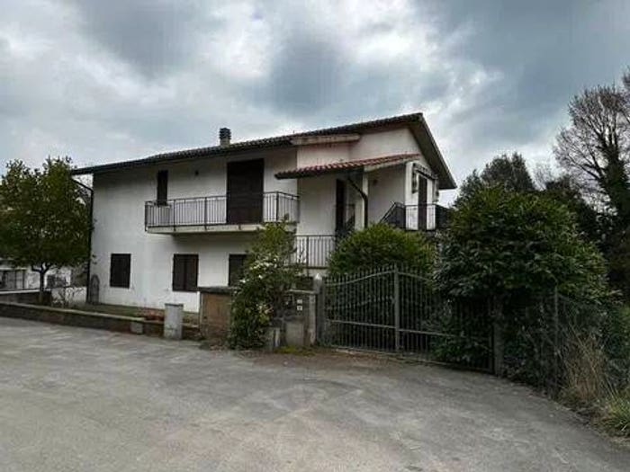 Casa con 6 locali in vendita in Strada Provinciale No Number, Torniella, Roccastrada