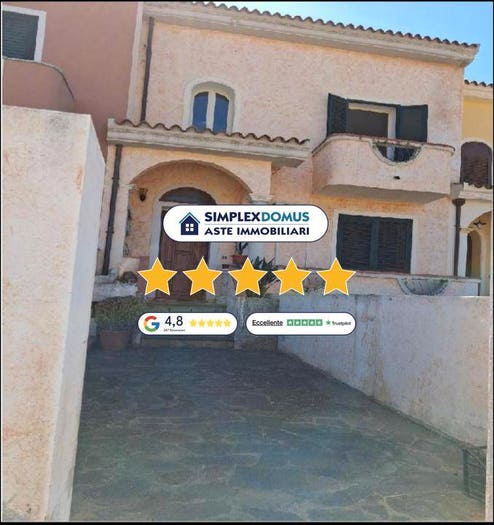 Appartamento con 6 locali in vendita in Via Tuttavista, Galtellì