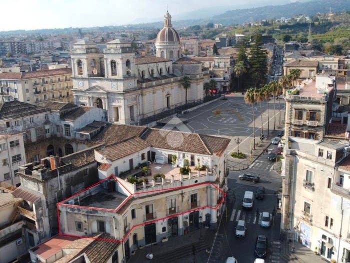 Appartamento quadrilocale in vendita in Piazza Arcoleo, Centro, Giarre