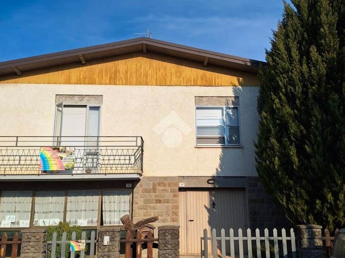 Casa con 5 locali in vendita in Via Lazio, Centro, Bagnacavallo