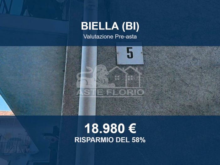 Casa con 6 locali in vendita in Via delle Scuole, Pavignano, Biella