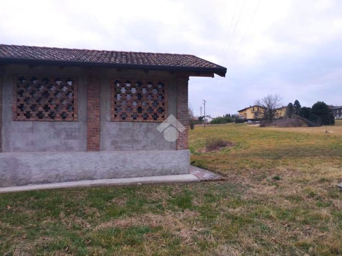 Casa monolocale in vendita in Via C Battisti, Lambrugo