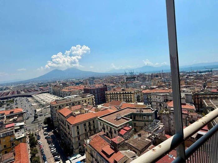 Appartamento trilocale in vendita in Via dell'Annunziata, Tribunali, Napoli