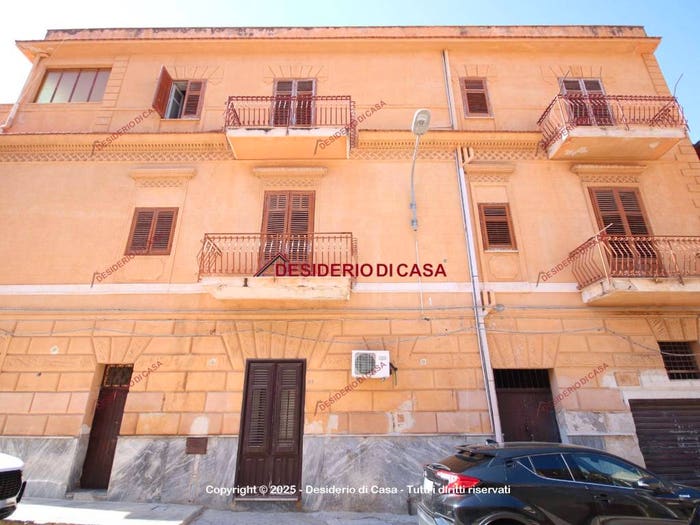 Appartamento quadrilocale in vendita in Via Giuseppe Orlando, Centro, Cinisi