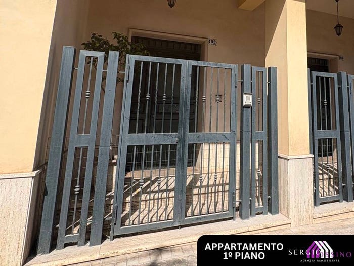 Casa con 6 locali in vendita in Via Archimede, Centro, Carlentini
