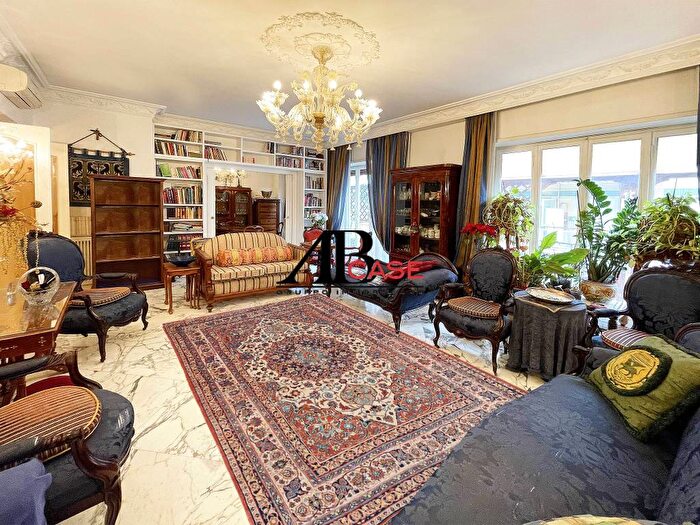 Appartamento con 6 locali in vendita in Largo Giorgio Maccagno, Balduina, Roma