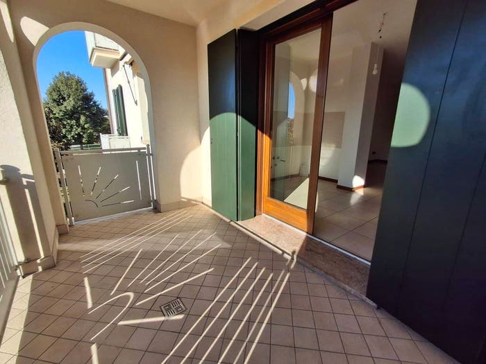 Appartamento trilocale in vendita in Via Camillo Benso di Cavour, Ponzano, Ponzano Veneto