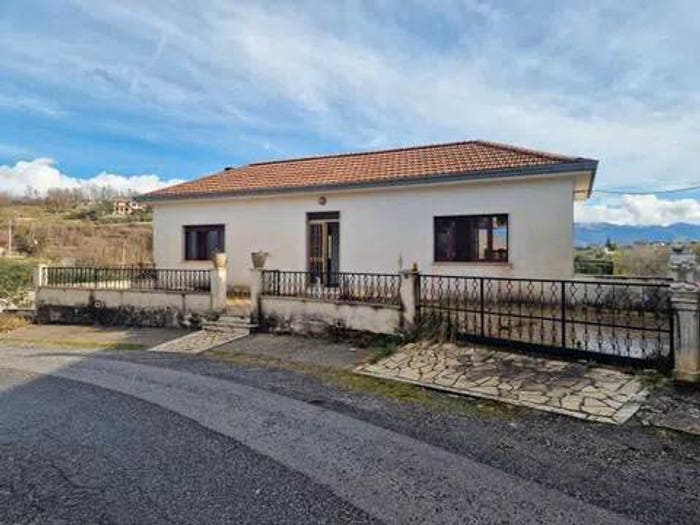 Casa con 6 locali in vendita in Purgatorio, Casalvieri
