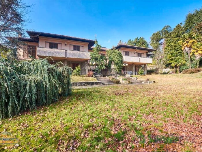 Casa con 6 locali in vendita in Via Gaetano Besana, Centro, Sirtori