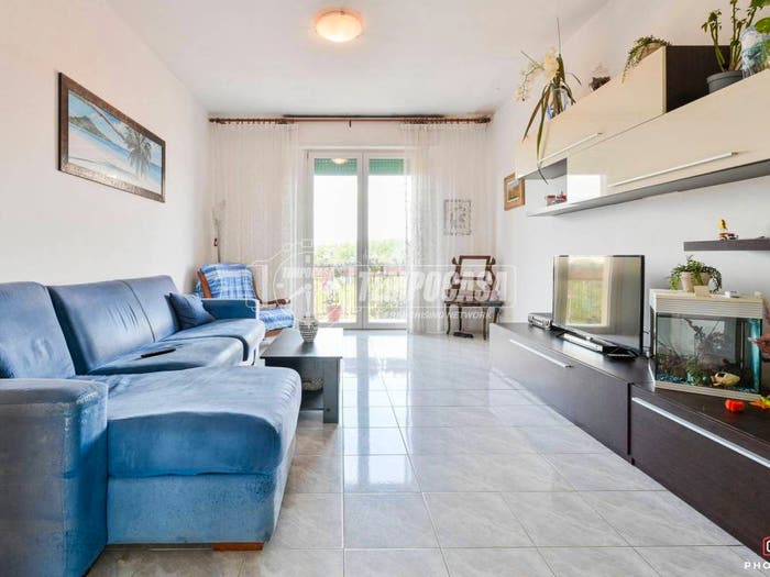 Appartamento quadrilocale in vendita in Via Umberto Fioravanti, Fabbricotti, Livorno
