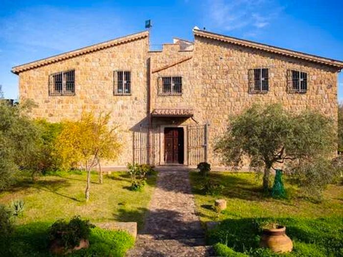 Casa con 6 locali in vendita in Contrada Poligare, Caronia
