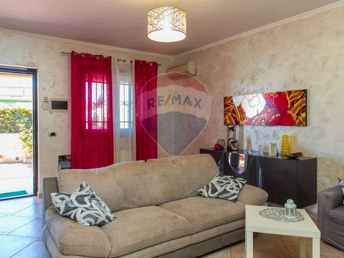 Appartamento quadrilocale in vendita in Via Professor Armando Rapisarda, Centro, Mascalucia