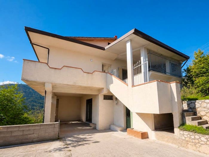 Casa con 6 locali in vendita in Via Belvedere Castellone, Anagni