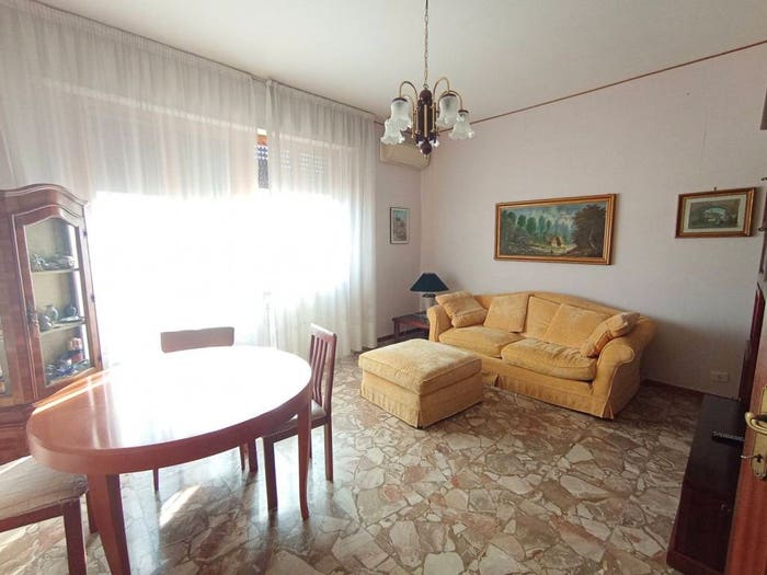 Appartamento con 6 locali in vendita in Centro, Foiano della Chiana
