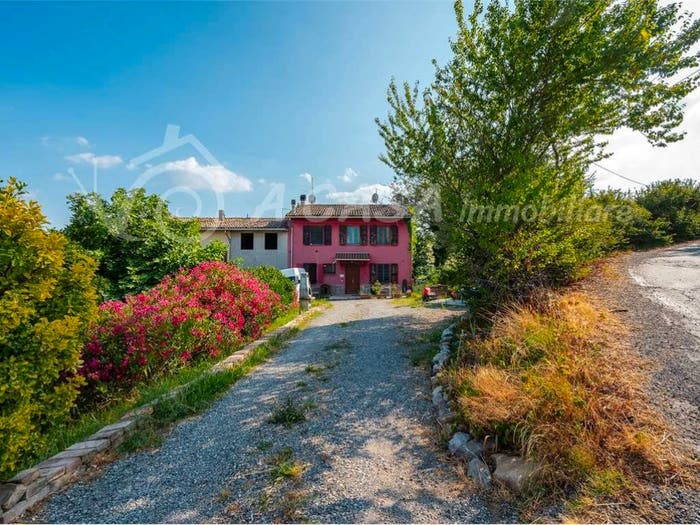 Casa con 6 locali in vendita in miano, Medesano