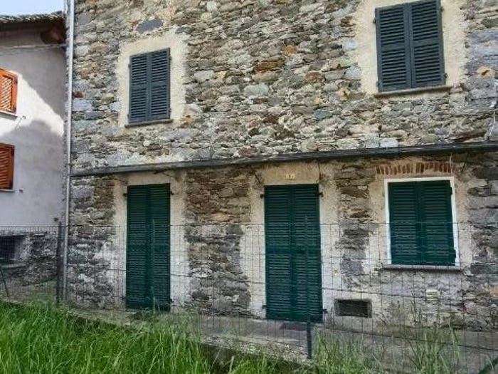 Casa con 6 locali in vendita in Via Madre Clotilde Verno, Centro, Scopa