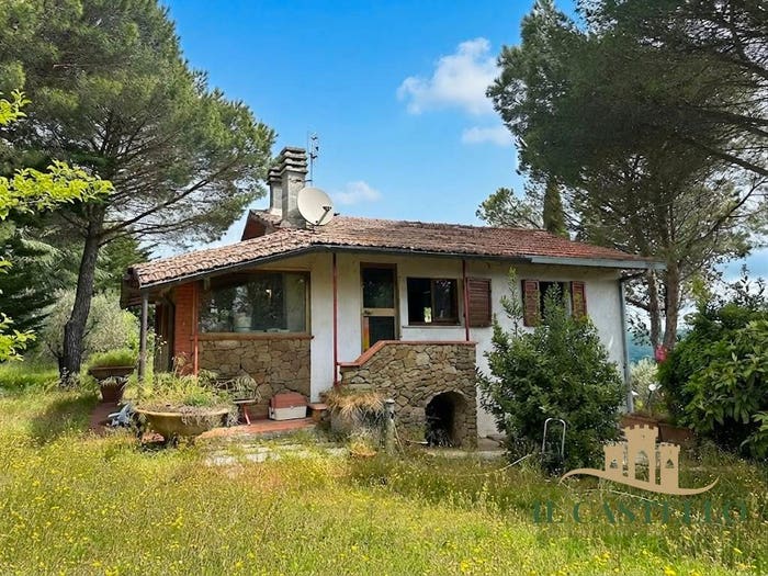 Casa quadrilocale in vendita in Località Cerqueto di Trecine, Passignano sul Trasimeno