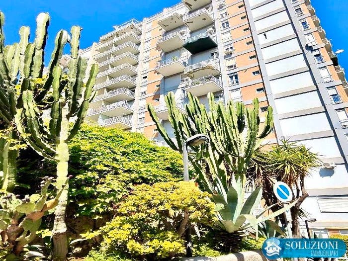 Appartamento con 5 locali in vendita in Via Guido Jung, Montepellegrino, Palermo