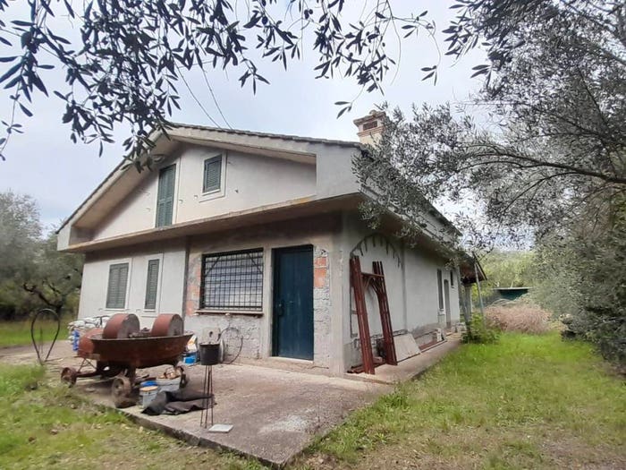 Casa con 6 locali in vendita in Via Settevene Palo, Centro, Trevignano Romano