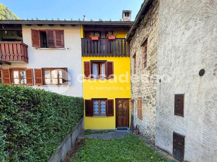 Casa con 6 locali in vendita in Via Degiuliani, Centro, Scopello