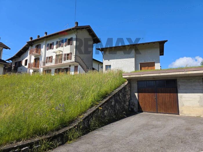 Casa con 6 locali in vendita in Via Rugna, Rugna, Lamon