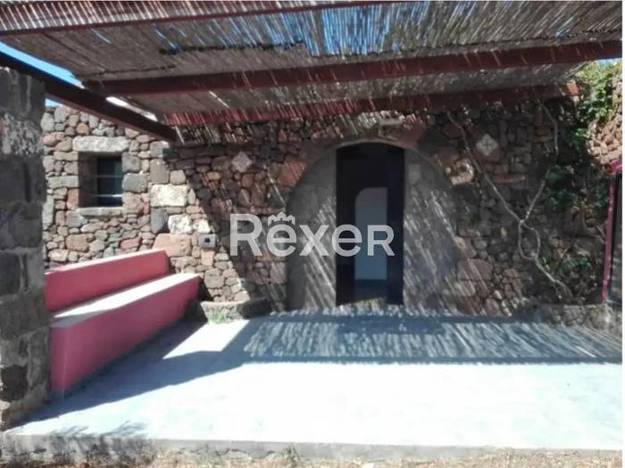 Casa con 6 locali in vendita in Via Farchicalà, Centro, Pantelleria