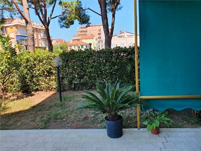 Appartamento bilocale in vendita in Via Aurelia, Centro, Loano