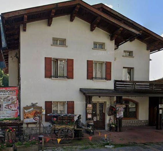 Appartamento quadrilocale in vendita in Corso Italia, Centro, Alleghe