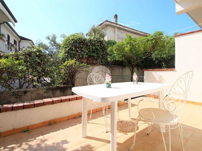 Casa trilocale in vendita in Via Calalunga, Calalunga Pietragrande, Montauro