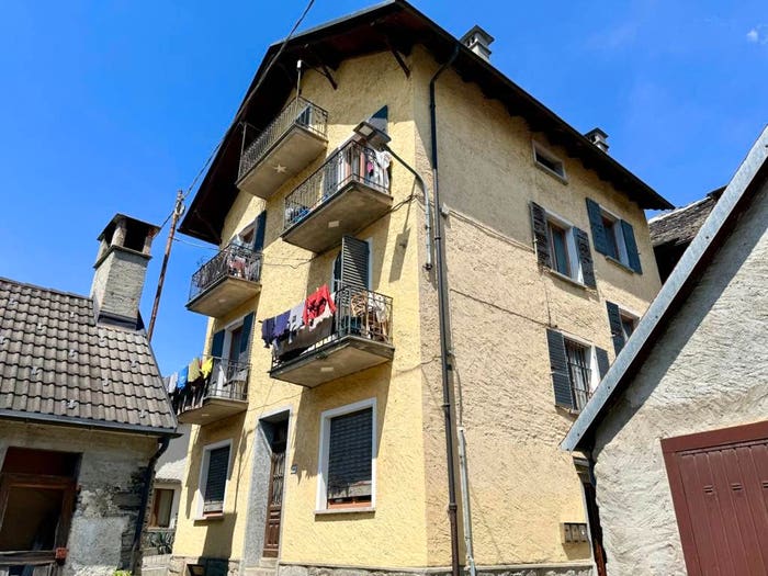 Appartamento trilocale in vendita in Via Francesco Bonardi, Coimo, Druogno