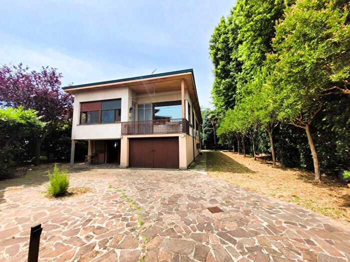 Casa con 6 locali in vendita in Via dei Tigli, San Fereolo Albarola Faustina, Lodi