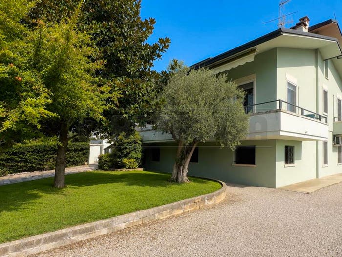 Casa con 6 locali in vendita in Via A Vivaldi, Centro, Costabissara