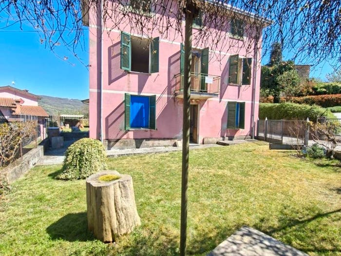 Casa con 6 locali in vendita in Località Ponte Vetrione, Varano de' Melegari
