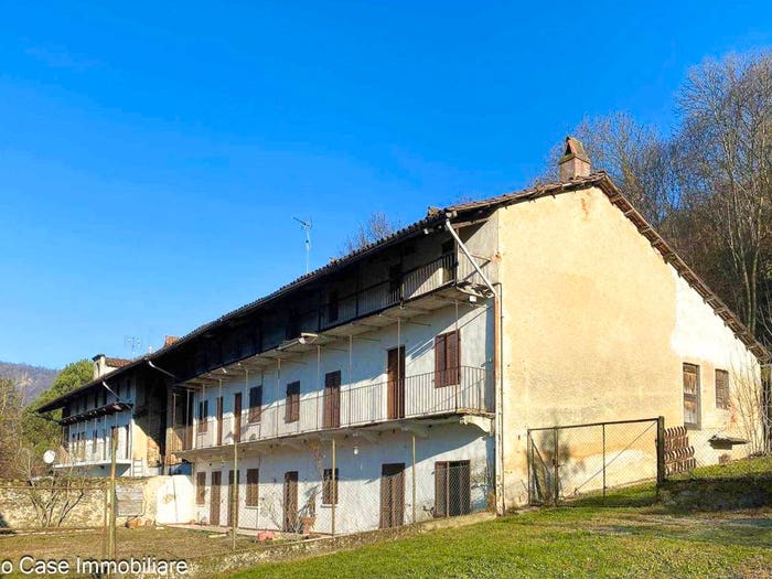 Casa con 6 locali in vendita in Palazzo Canavese