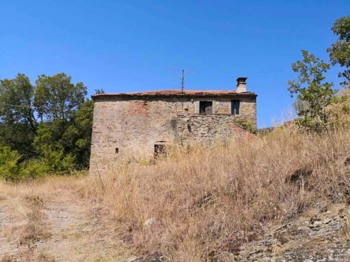 Casa trilocale in vendita in Case Sparse Valecchie Montanare, Cortona